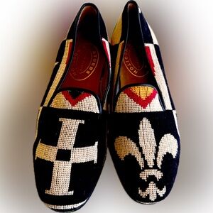 Men’s Stubbs and Wooten Crest Needlepoint Slippers